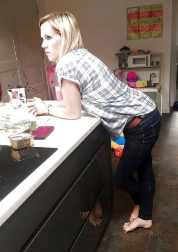 UK Mum Carrie Naked image 4