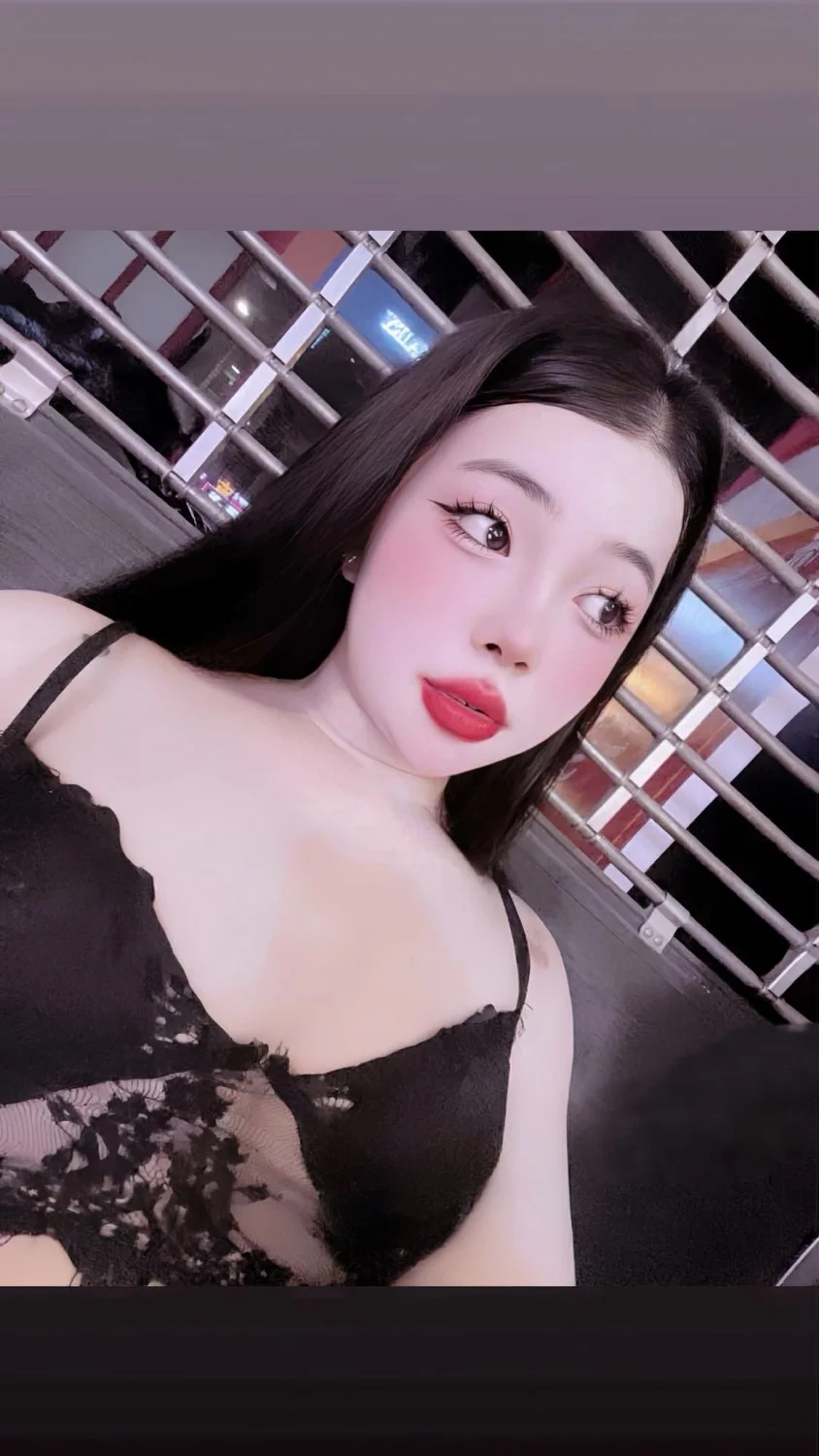 Ladyboy lam nha linh image 4