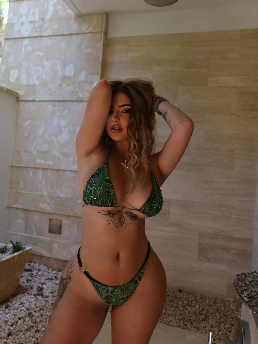 Gringa Malu Travejo colega da Beca 🔥 image 11