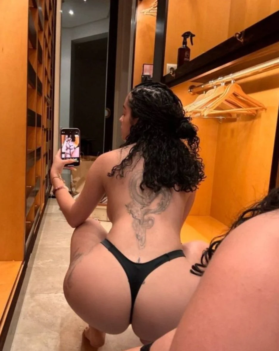 Gringa Malu Travejo colega da Beca 🔥 image 25