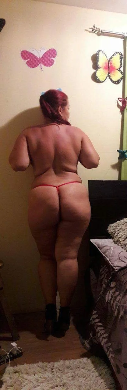 Mature Big ass image 5