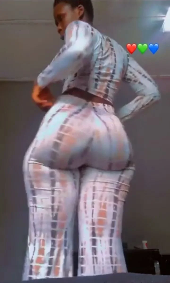 Ass2Phat #29 Natural n Curvy Jiggling EveryWhere.. We Need I.D !! image 7
