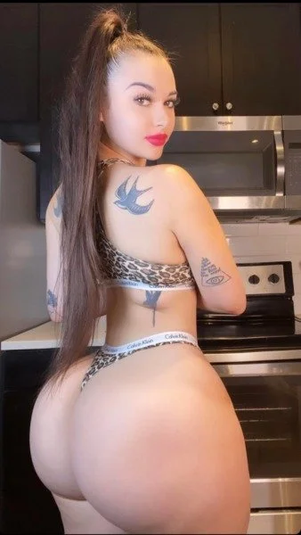 Kylie & holley BigAss image 2