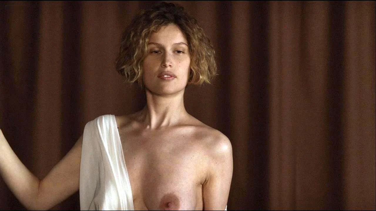 Laetitia Casra image 24