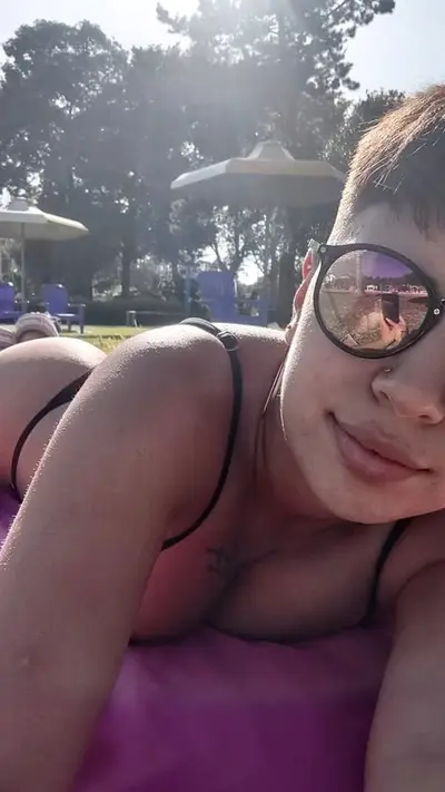 Trola argentina tetona de instagram 🤤🤤🔥🔥 le gusta hablarme por privado sucio cover image