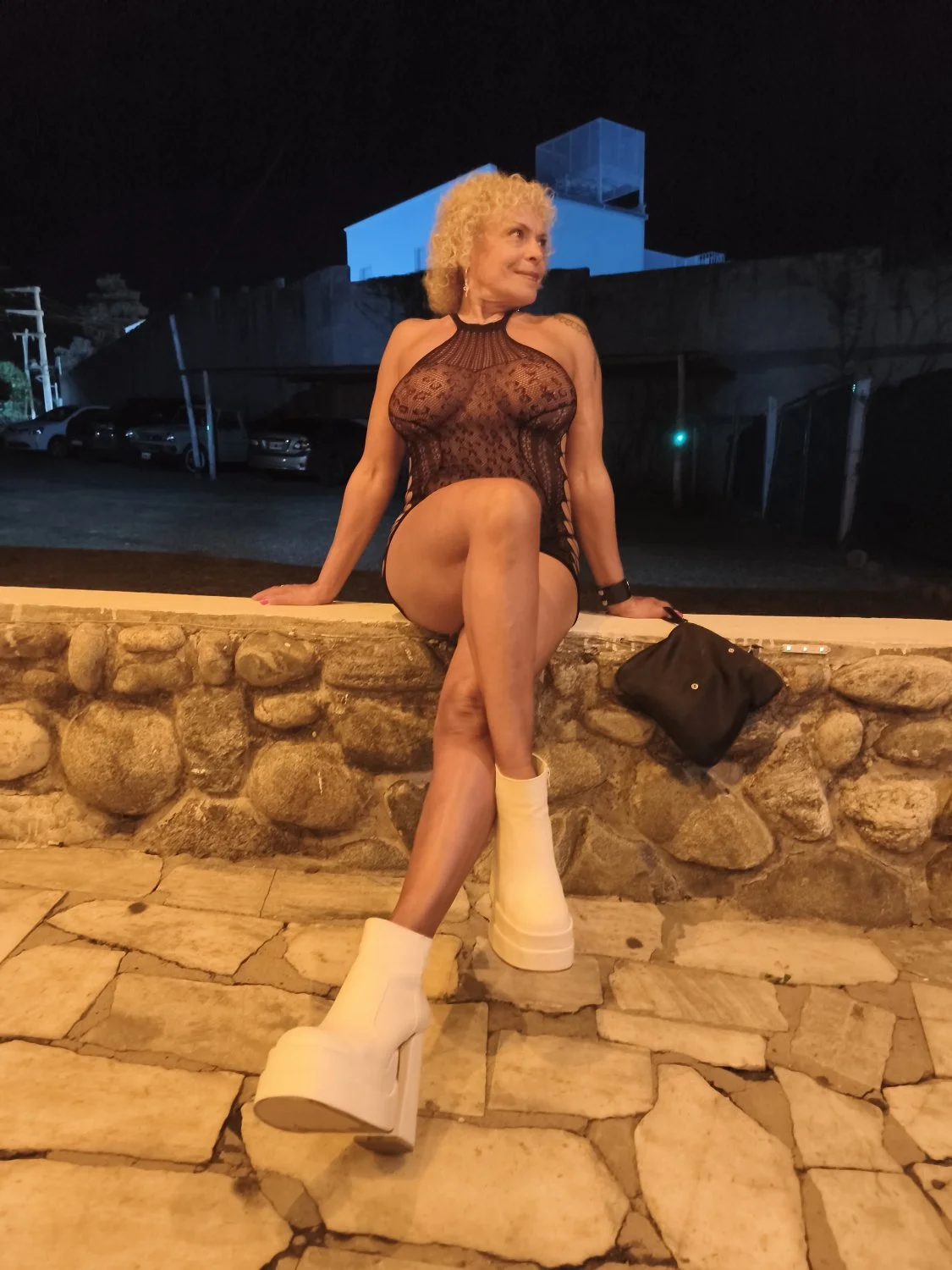 latina argenta milf creadora de contenido en only y cafecito main image
