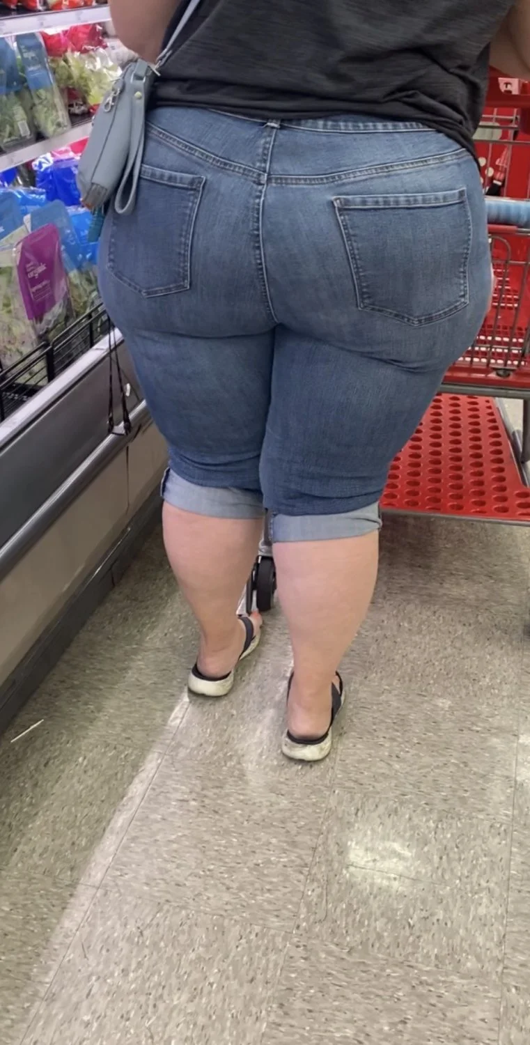big booty pawg milf image 2