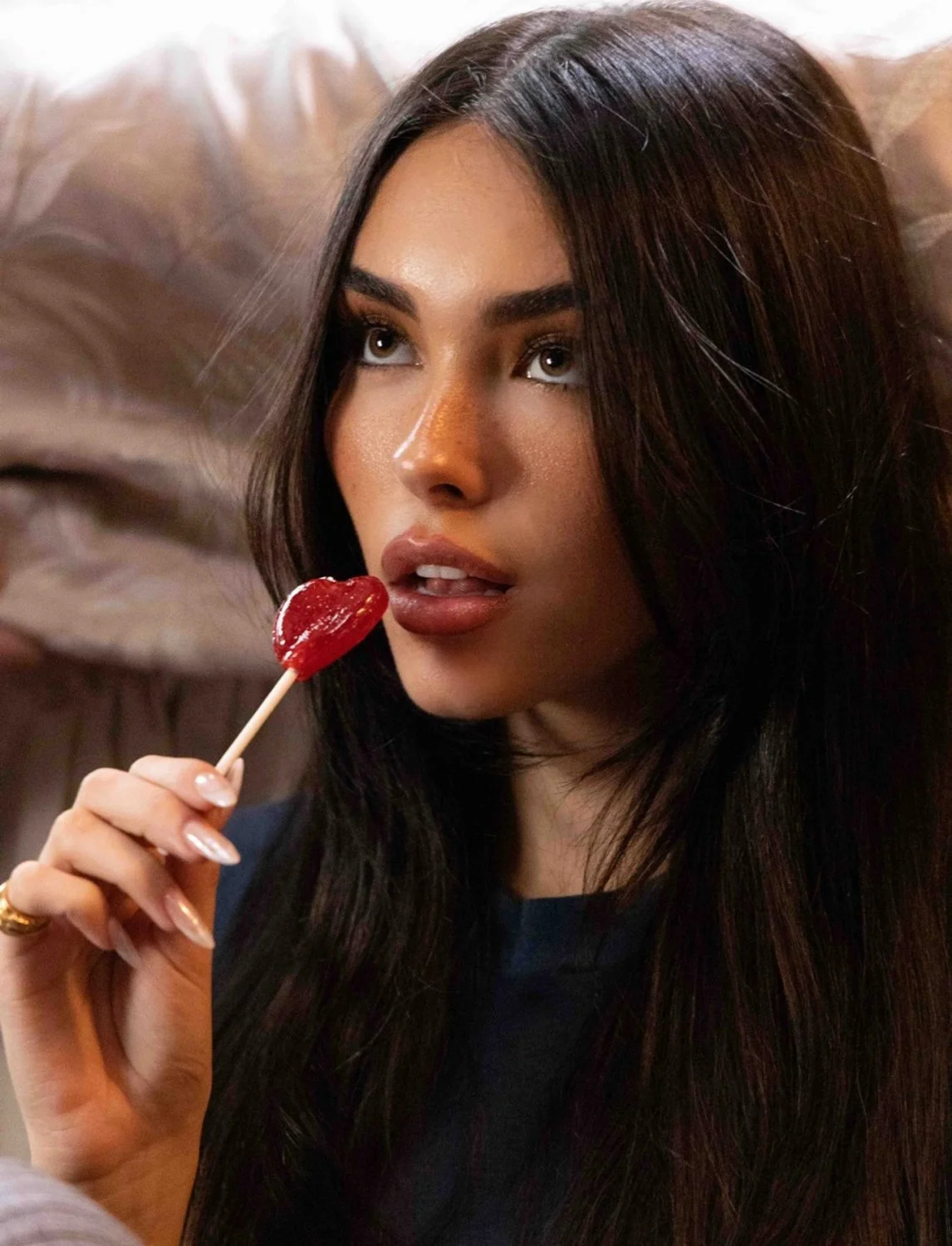 Madison Beer Lesbian kissing, ass, feet, tits, 100 files image 2