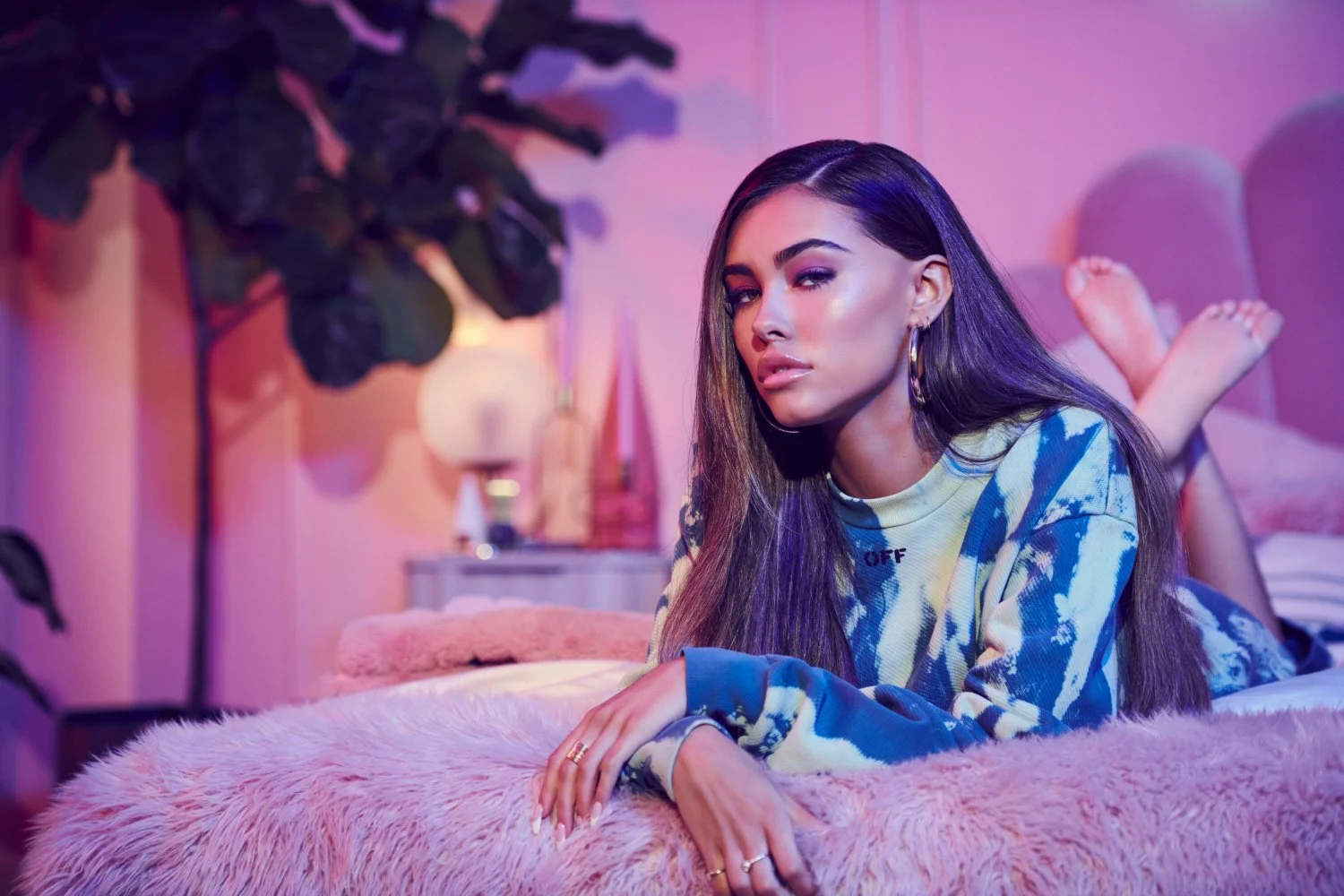 Madison Beer Lesbian kissing, ass, feet, tits, 100 files image 20
