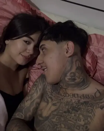 Novinha morena vazada traindo o namorado junto com amiga casal amador videos novos namorada casada cover image