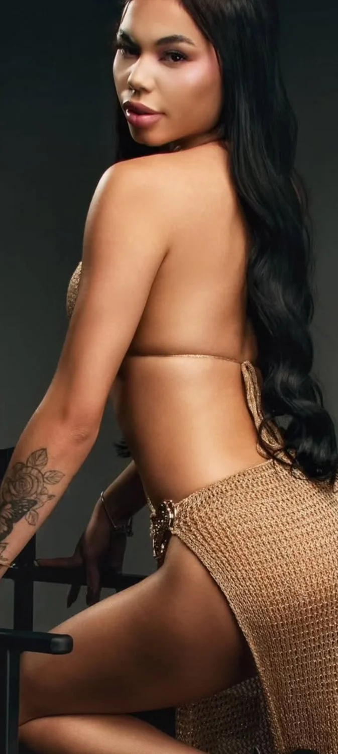 É travesti essa porra image 13