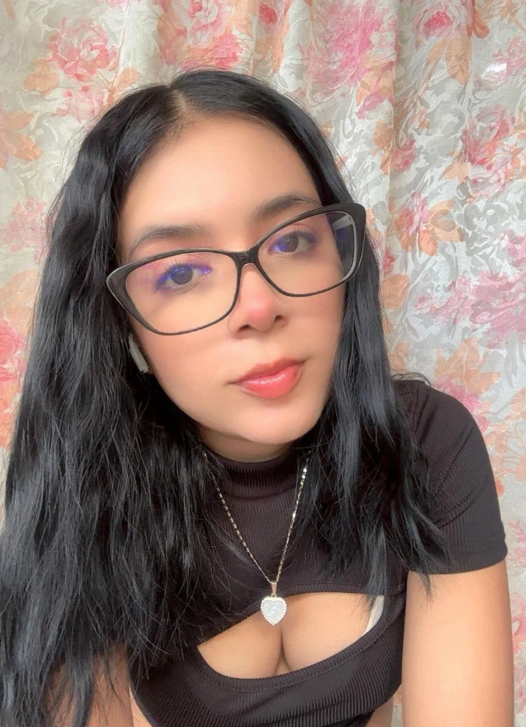 Qué puta bonita prefieren y qué le harían image 9