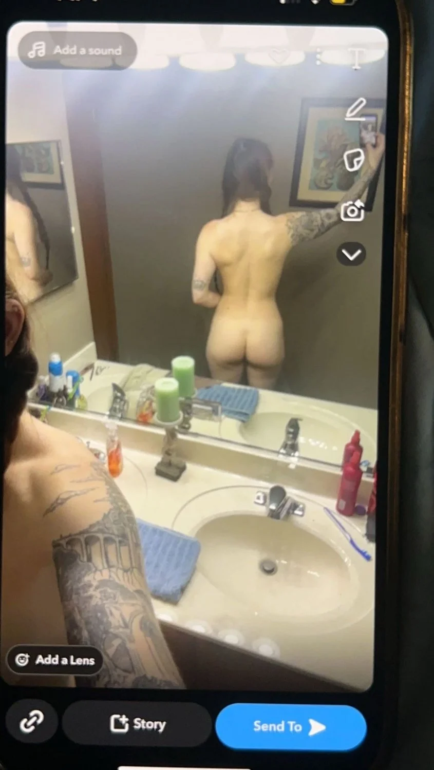 Pawg ginger sister gets her snaps leaked image 9