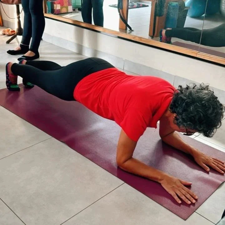 Coroa casada, falsa magra, com um bundão. image 10