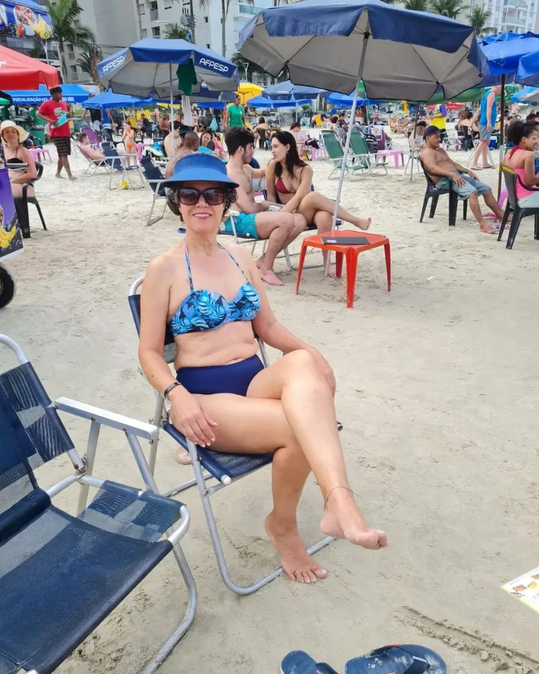 Coroa casada, falsa magra, com um bundão. image 3