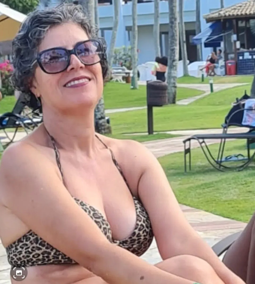 Coroa casada, falsa magra, com um bundão. image 30