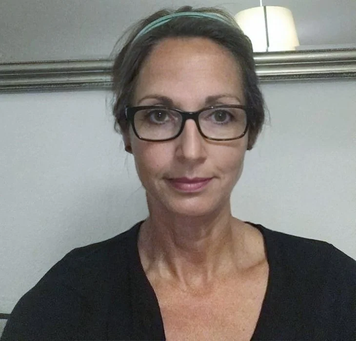REAL GERMAN AMATEUR MOM BEKOMMT SPERMA INS GESICHT main image