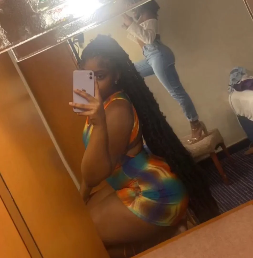 03 Ebony thickie can’t stop shaking ass for attention image 4