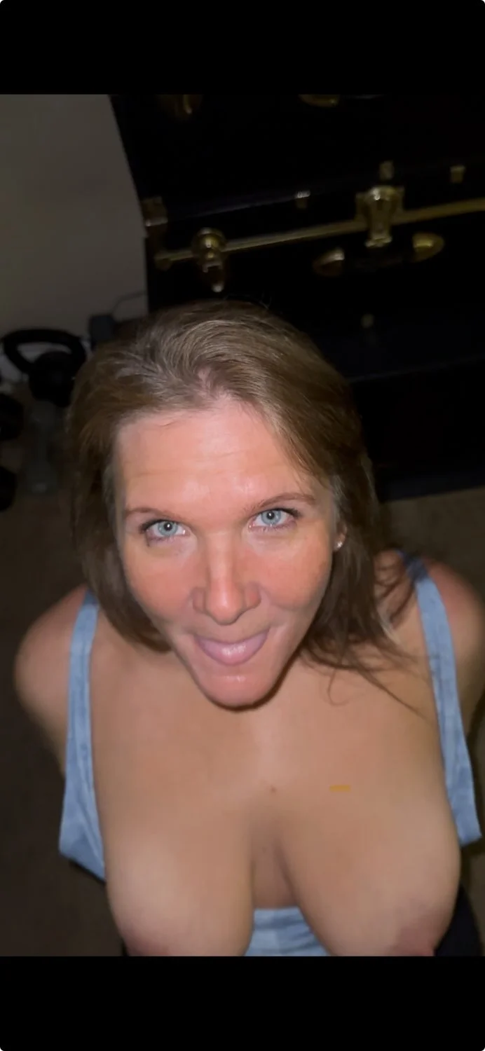 Pawg blue eyes bbc 2 image 3