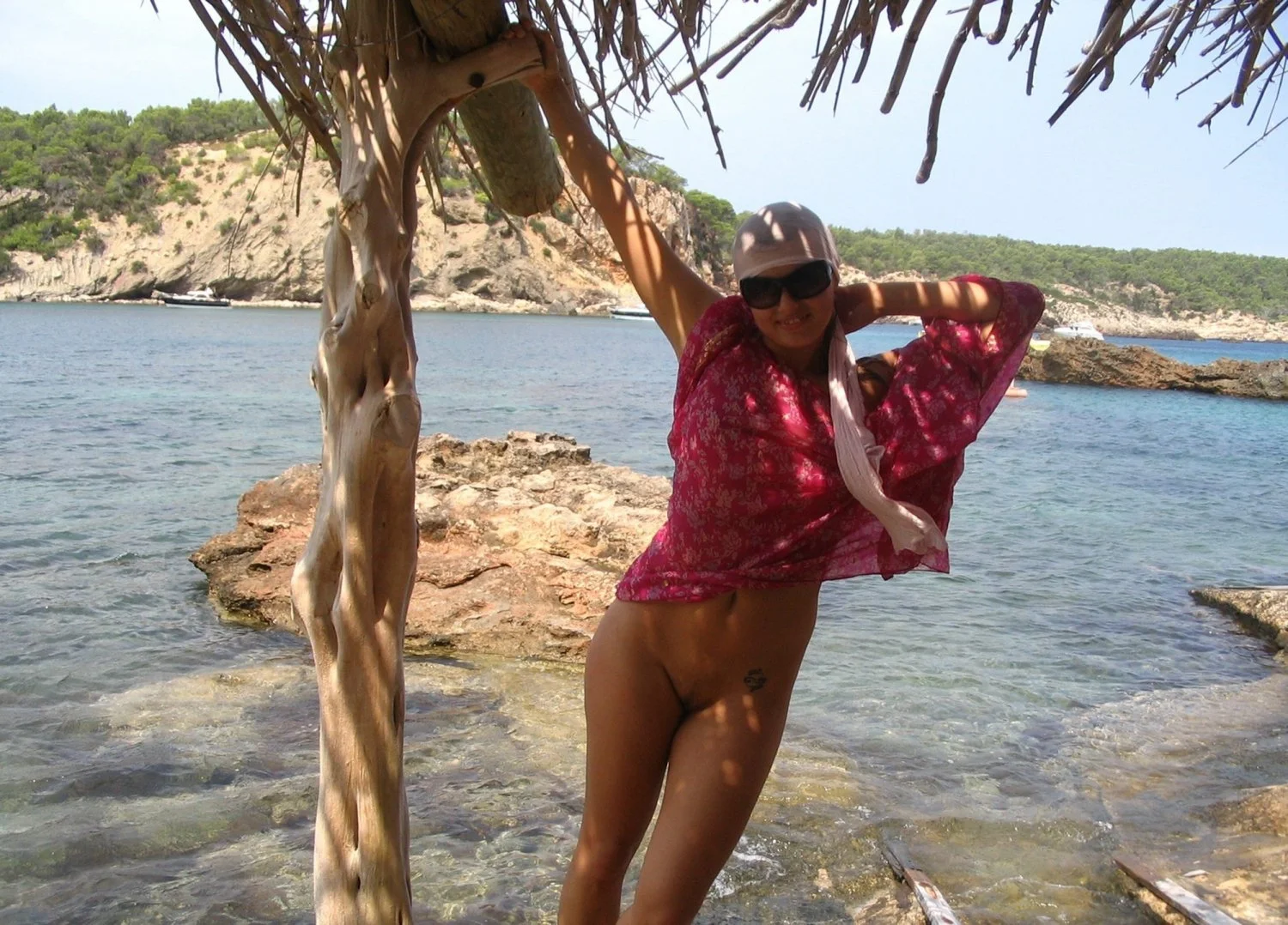 Bottomless in Public 22 image 3