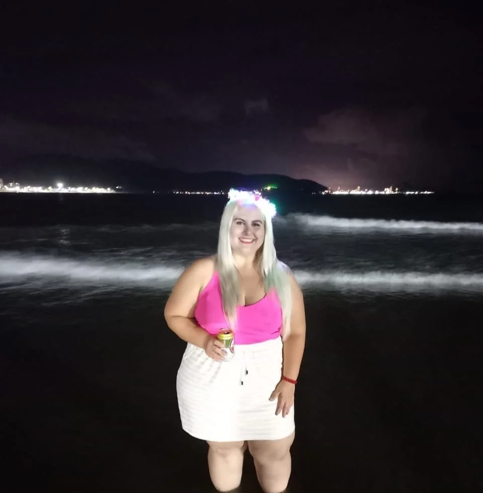 Gorda do rabo enorme, bundona gigante cheia de celulite para machos sem frescura. main image