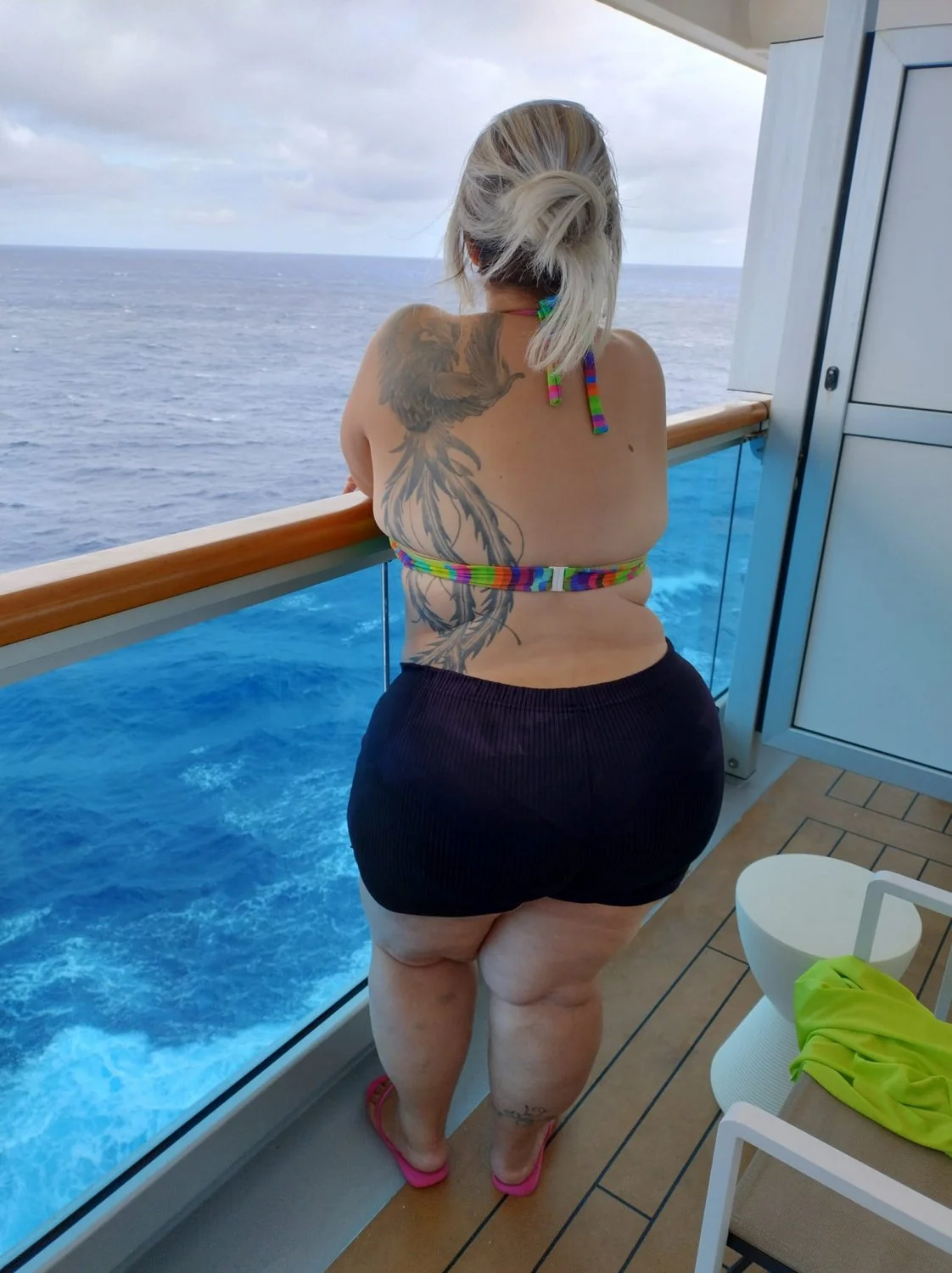 Gorda do rabo enorme, bundona gigante cheia de celulite para machos sem frescura. image 18