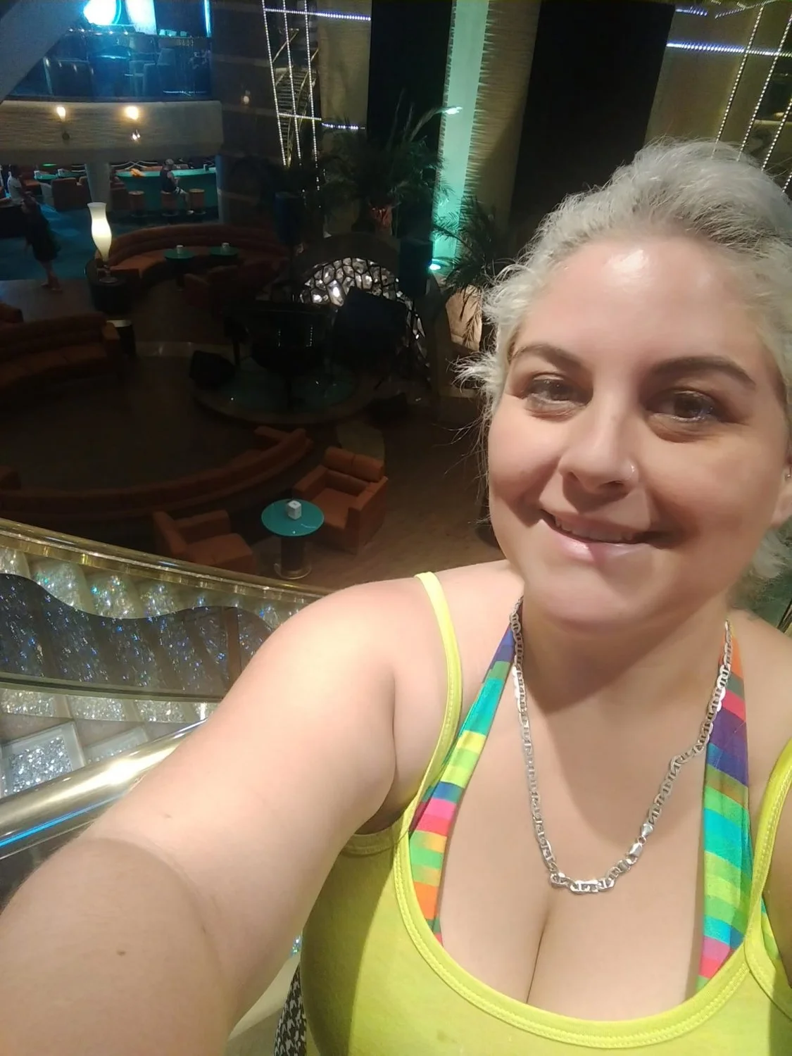 Gorda do rabo enorme, bundona gigante cheia de celulite para machos sem frescura. image 4