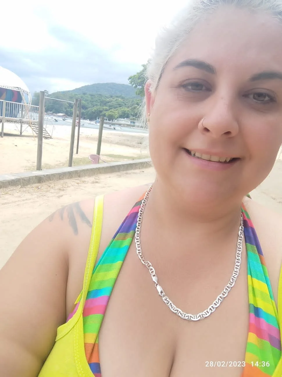 Gorda do rabo enorme, bundona gigante cheia de celulite para machos sem frescura. image 6