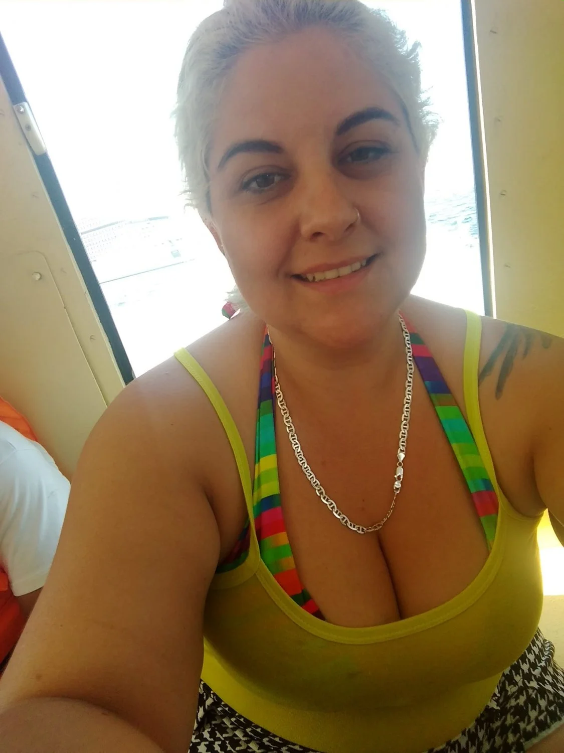 Gorda do rabo enorme, bundona gigante cheia de celulite para machos sem frescura. image 8