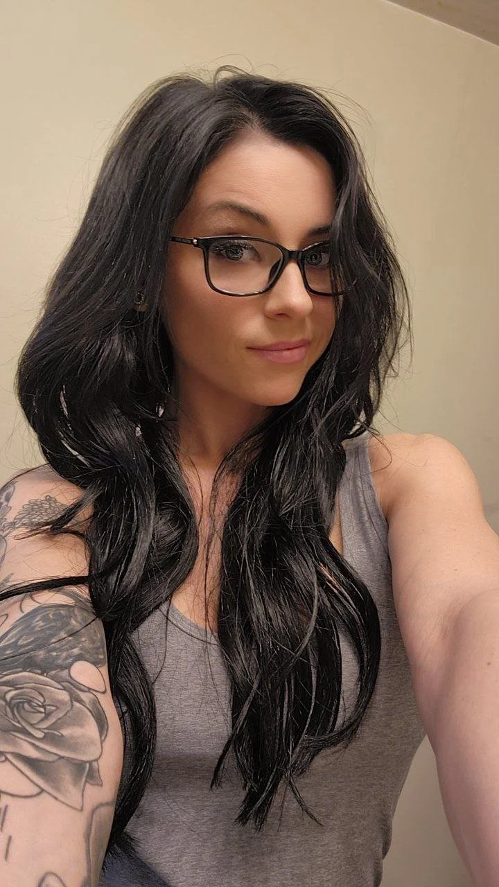 Hottie image 10