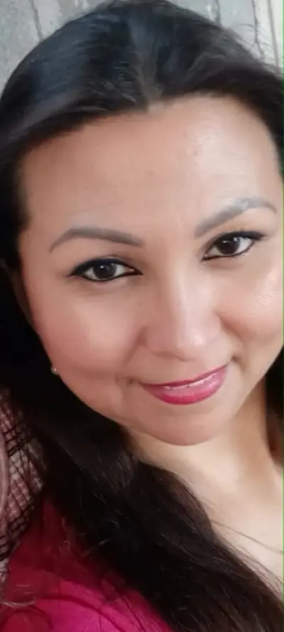 Milf hermosa y sexy putita cover image