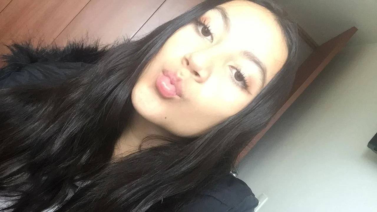 Parte 2 de una colombiana que hace cornudo al pendejo de su novio manden aportes al md. image 3