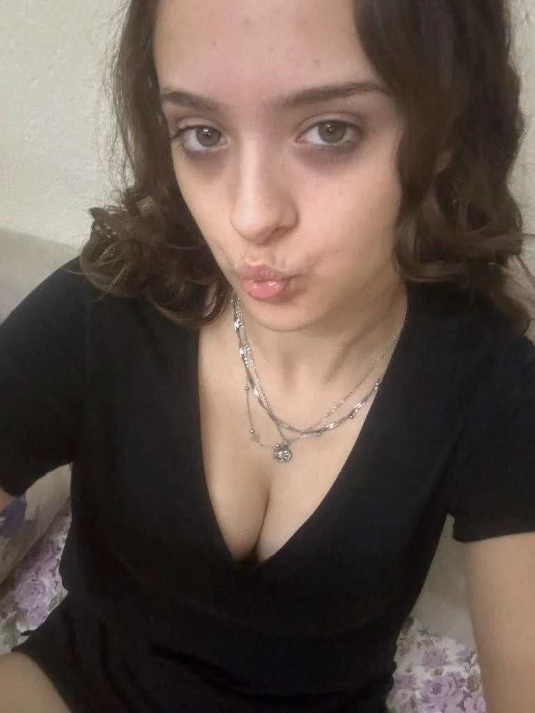 Slut with big tits main image