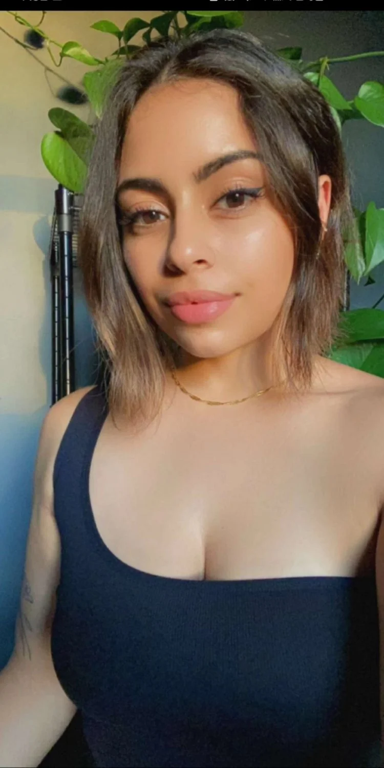 Chicago latinas image 3
