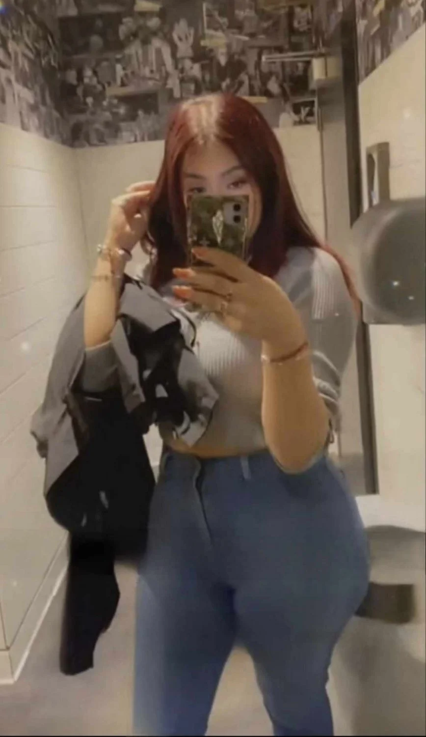 Chicago latinas image 8