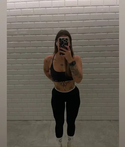 Gym Teen Vivi 29 Jahre Marburg cover image