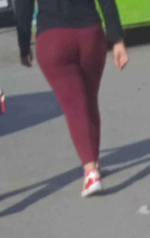 Culona en la calle, grabada, fotos, consigo sus nudes image 12