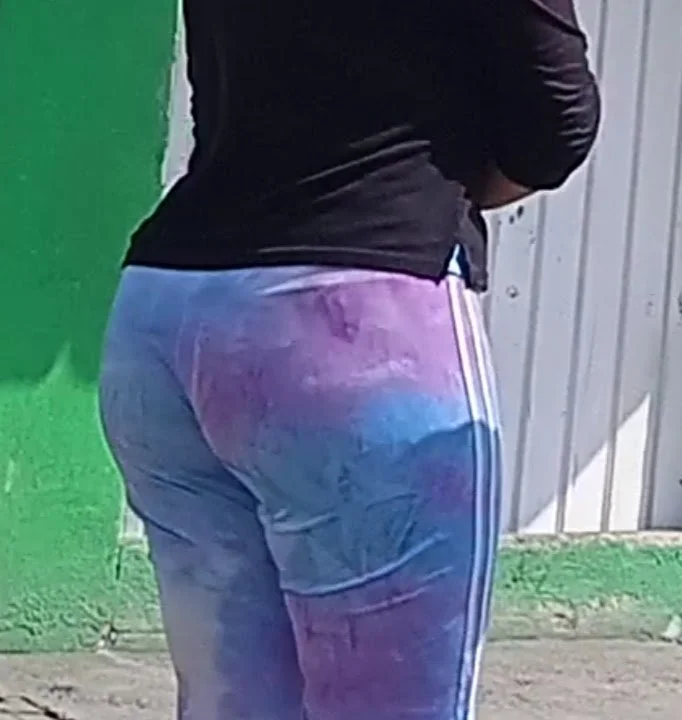 Culona en la calle, grabada, fotos, consigo sus nudes image 13