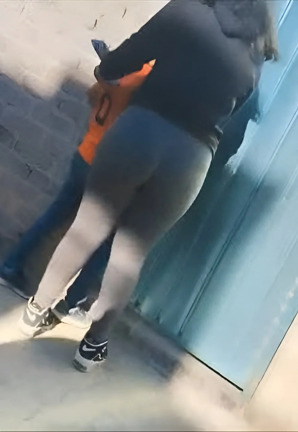 Culona en la calle, grabada, fotos, consigo sus nudes image 25