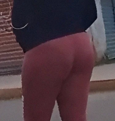 Culona en la calle, grabada, fotos, consigo sus nudes image 6