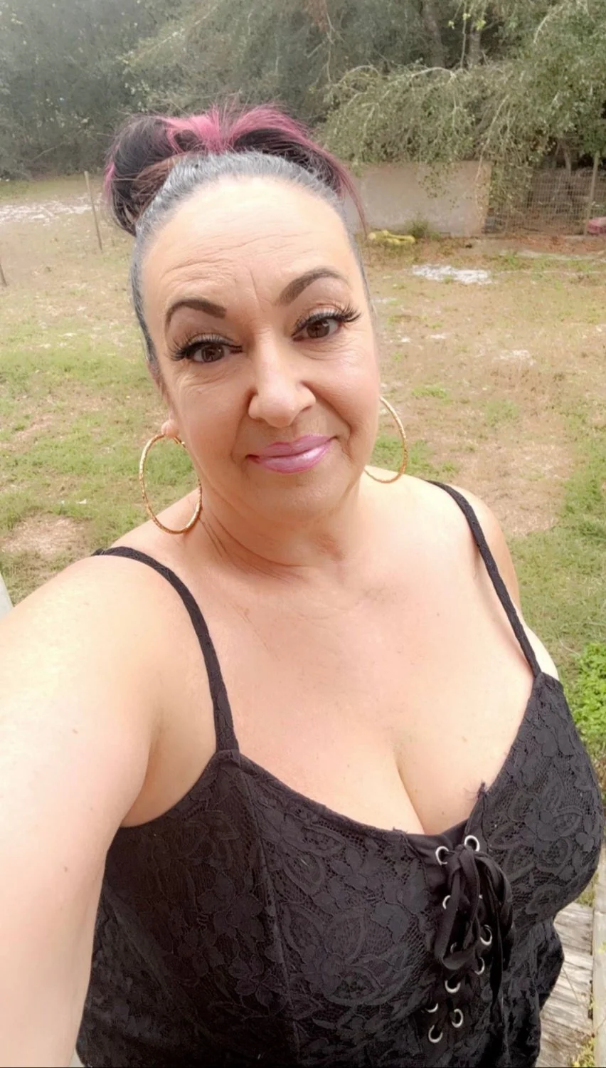Latina Gilf image 29