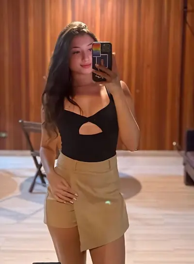 Novinha foi vazada transando pelo namorado cover image