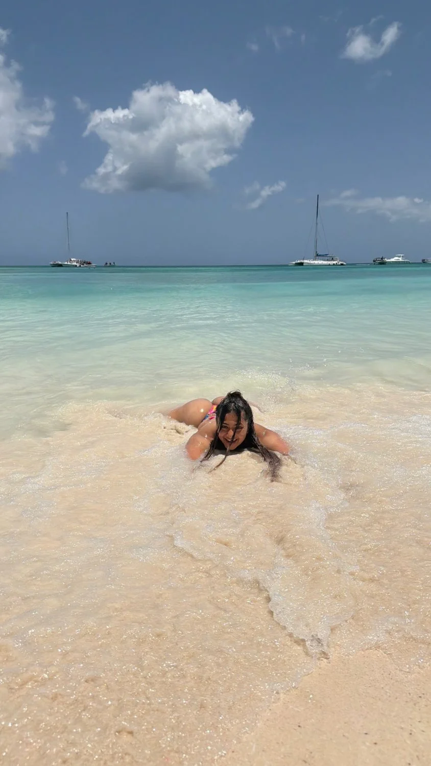 Massive desi ass on holiday in bikini pawg image 7