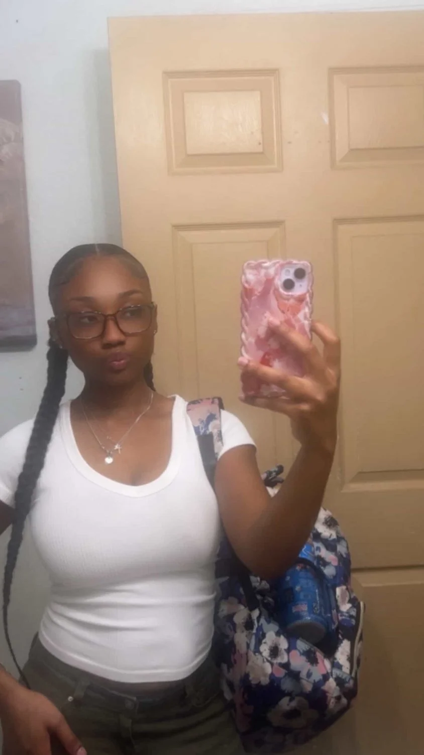 Anyone wanna jerk to my cousin with me ? image 5