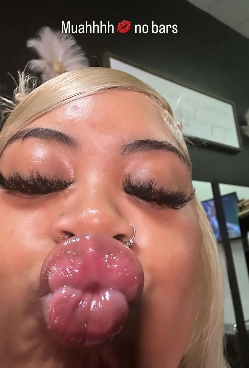 NUTTY DSL GLOSSY LIPS 💄 image 36