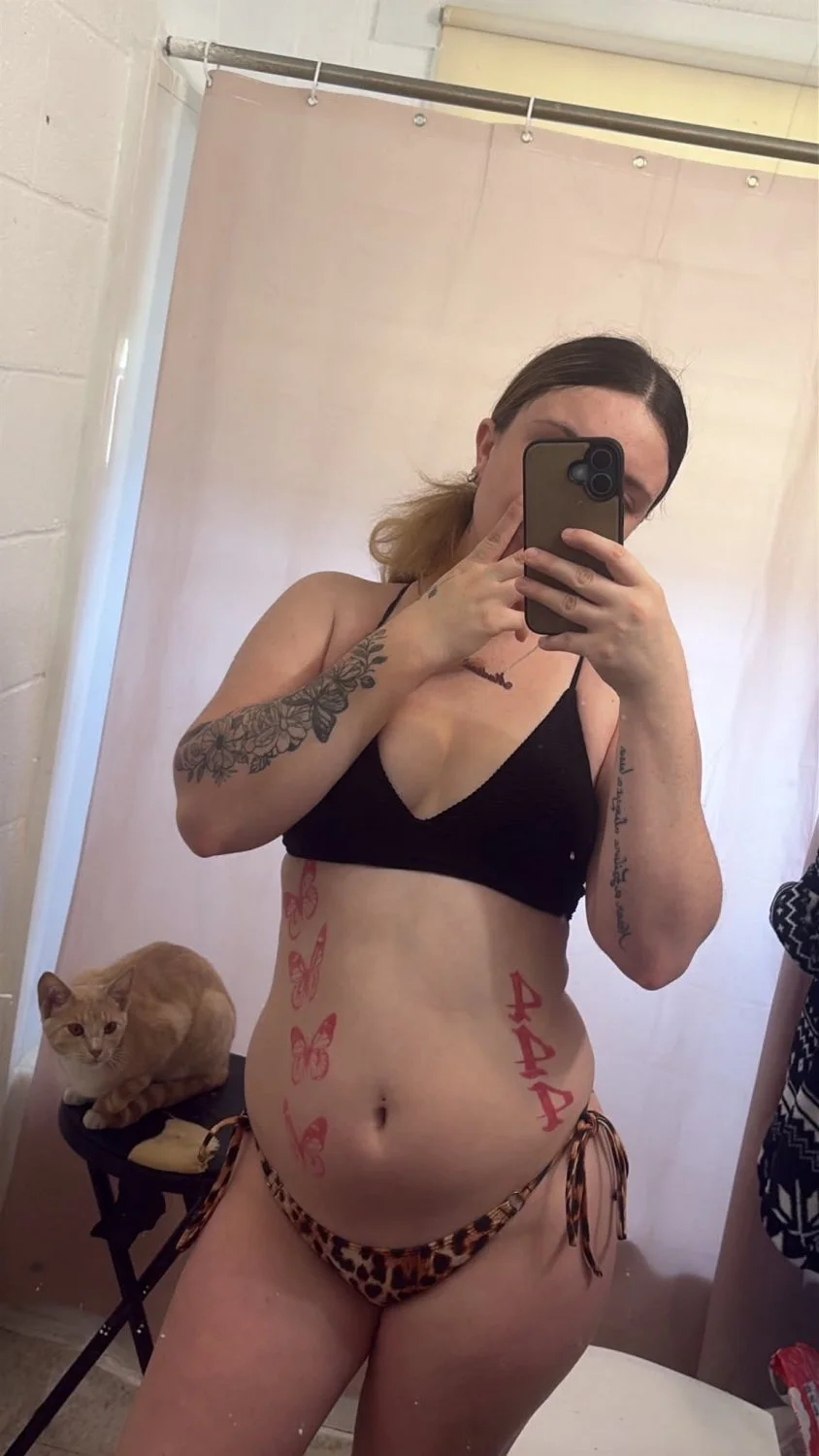 Madi shows us her hot body image 2