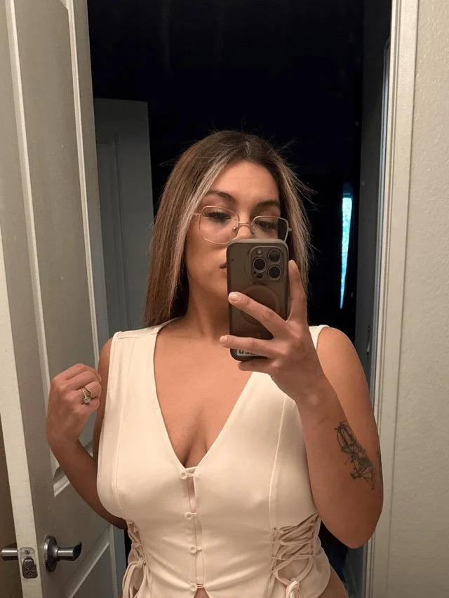 San Diego Sexy Milf image 40