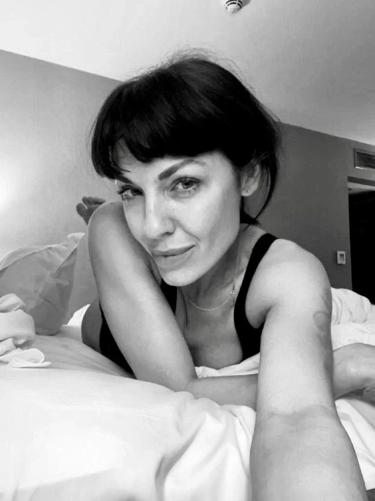 Seductive Ukrainian MILF. DM via KIK (same username) to xchange content. Post only up for a few hrs image 30