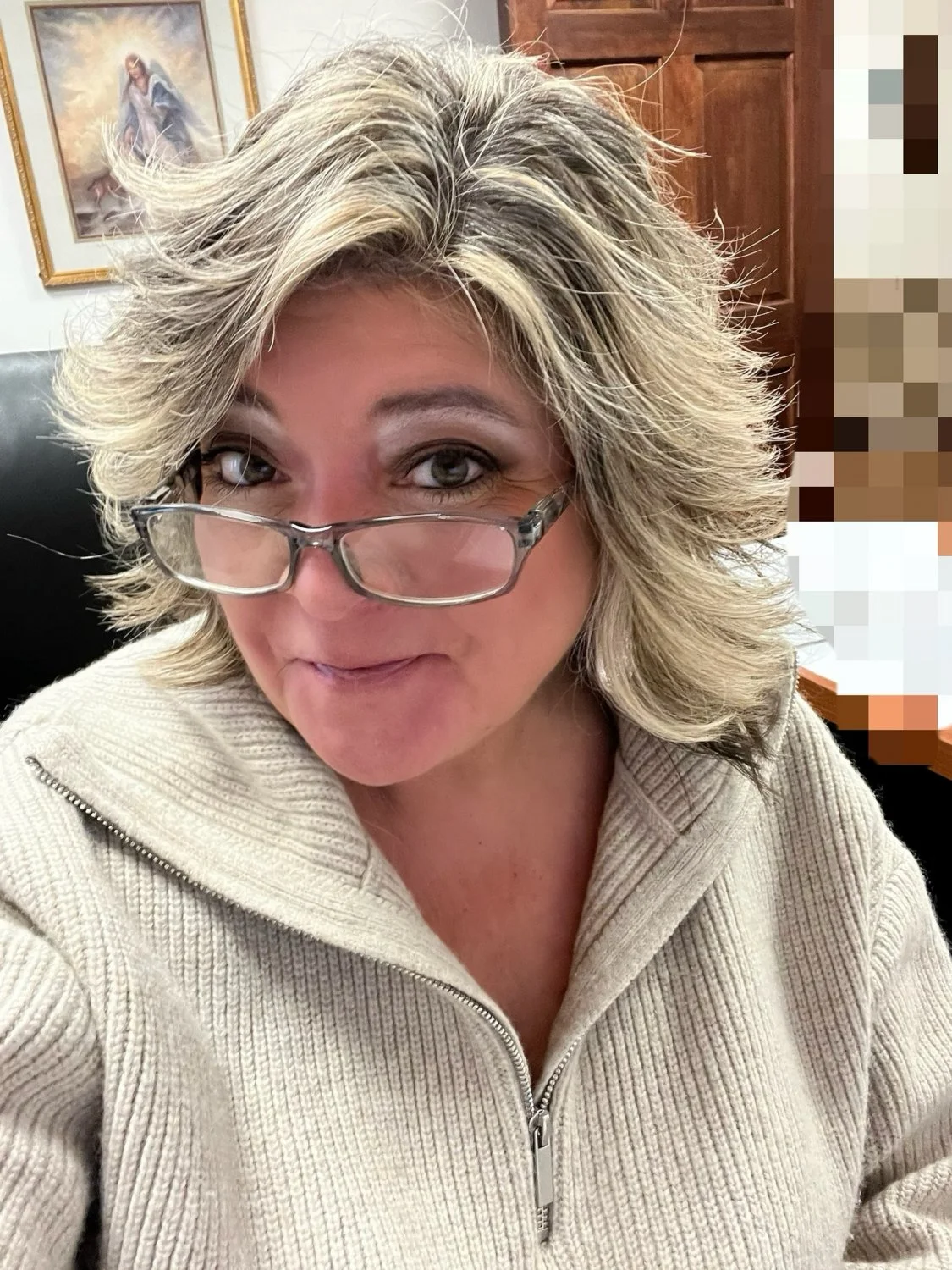 Hot MILF main image