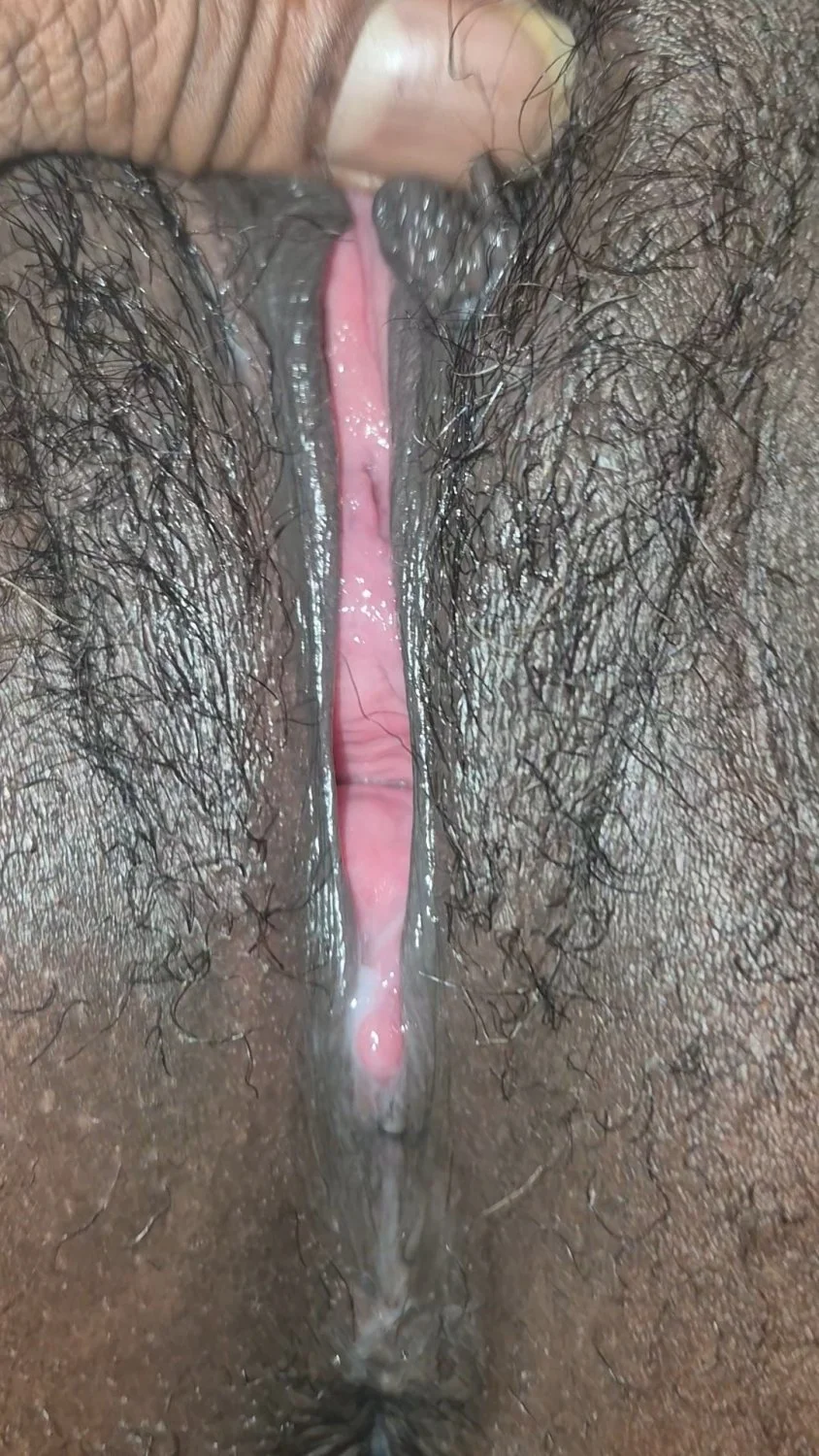 Deep look inside the ugly cum face wife...big fat pussy...kik....phillybbc16 image 10